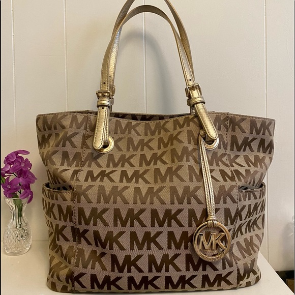 Michael Kors Handbags - Michael Kors Jet Set Signature Tote Bag